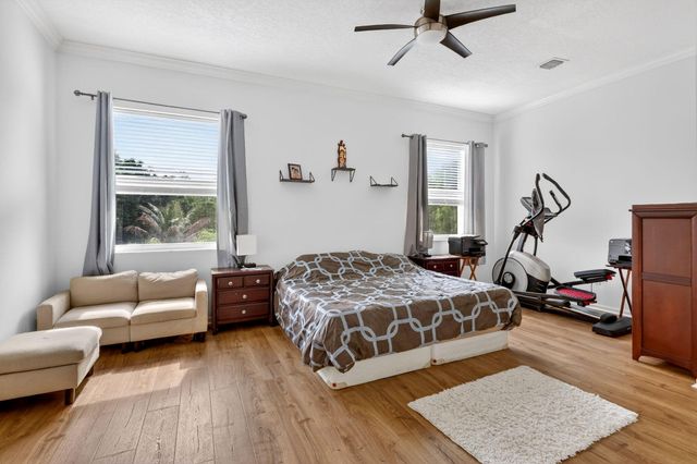 1572 Briar Oak Drive, Royal Palm Beach, FL 33411