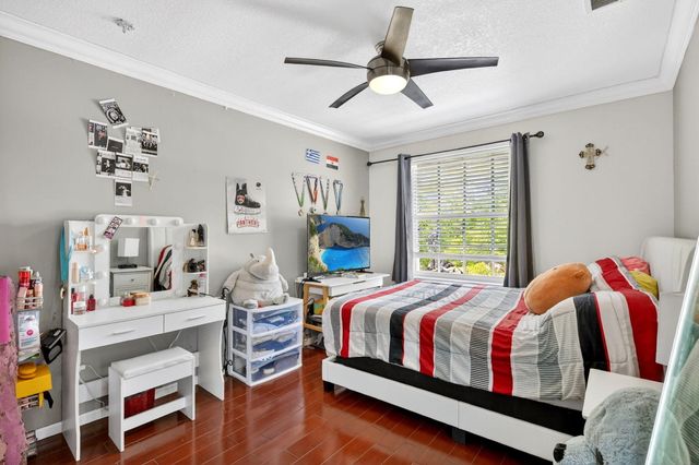 1572 Briar Oak Drive, Royal Palm Beach, FL 33411