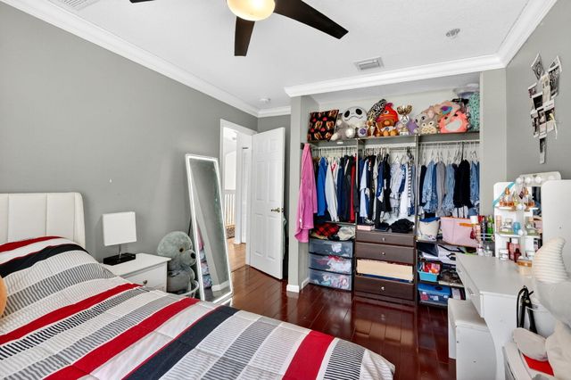 1572 Briar Oak Drive, Royal Palm Beach, FL 33411