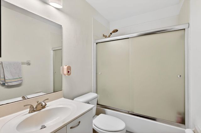 1572 Briar Oak Drive, Royal Palm Beach, FL 33411