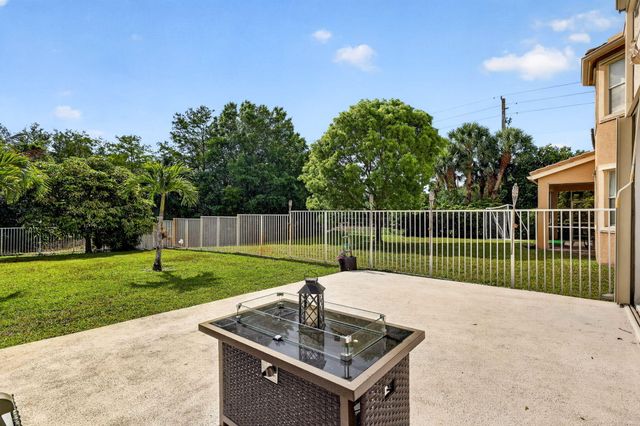 1572 Briar Oak Drive, Royal Palm Beach, FL 33411