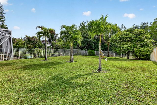 1572 Briar Oak Drive, Royal Palm Beach, FL 33411