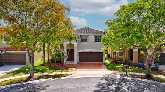 1572 Briar Oak Drive, Royal Palm Beach, FL 33411