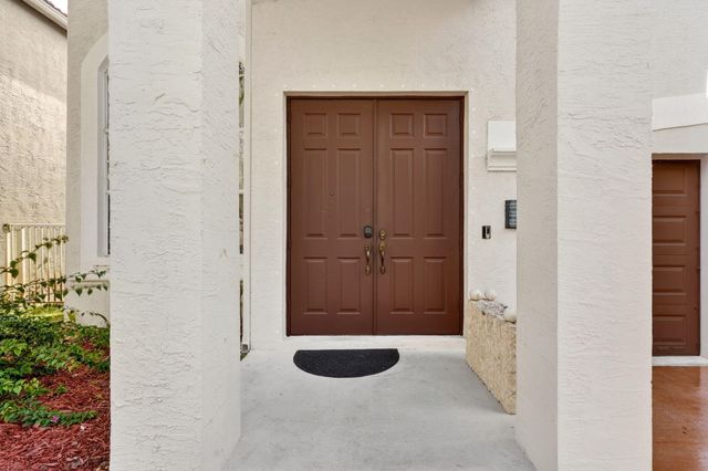 1572 Briar Oak Drive, Royal Palm Beach, FL 33411