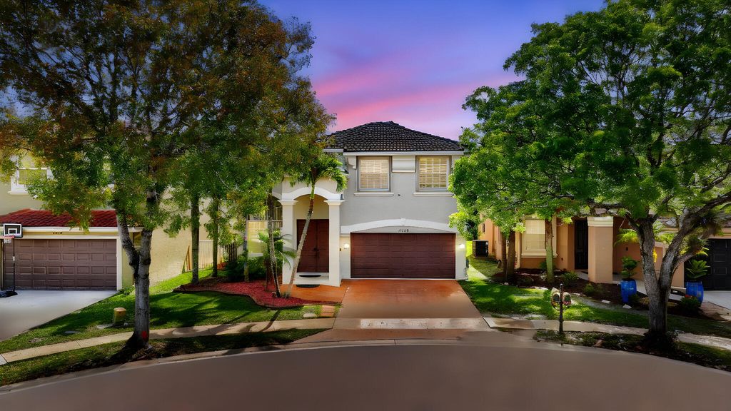 1572 Briar Oak Drive, Royal Palm Beach, FL 33411