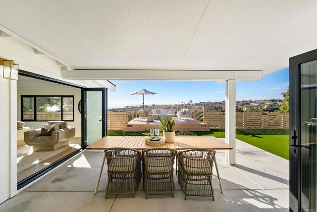 2258 Bahia Drive, La Jolla, CA 92037