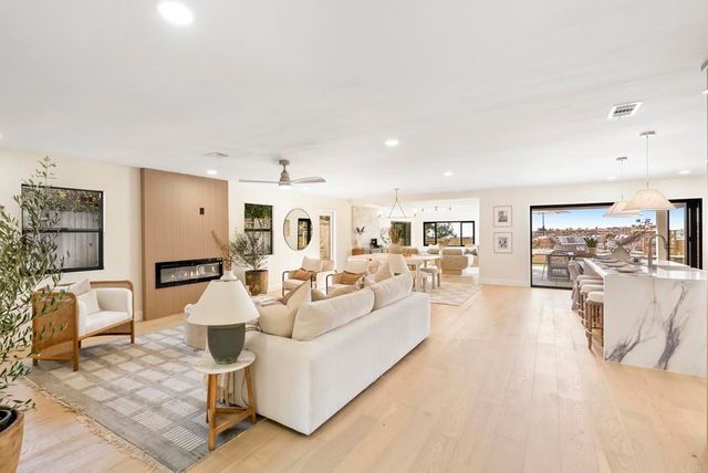 2258 Bahia Drive, La Jolla, CA 92037