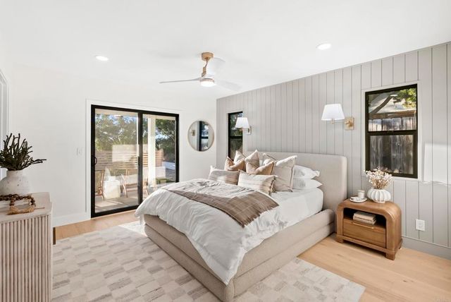 2258 Bahia Drive, La Jolla, CA 92037