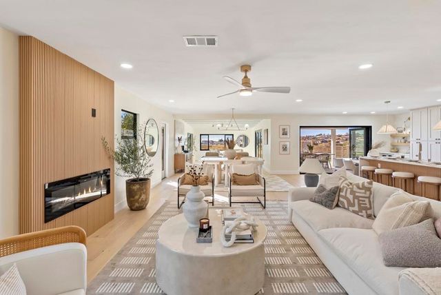 2258 Bahia Drive, La Jolla, CA 92037