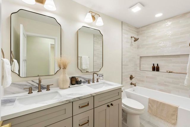 2258 Bahia Drive, La Jolla, CA 92037