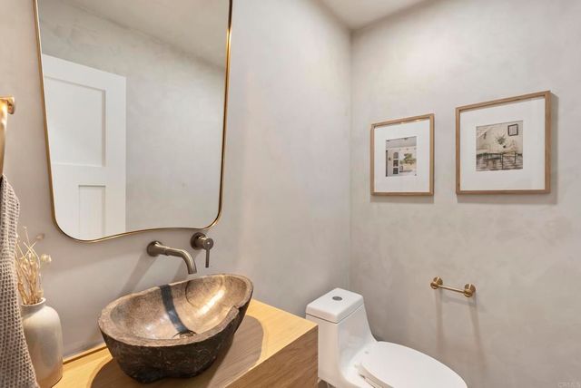 2258 Bahia Drive, La Jolla, CA 92037