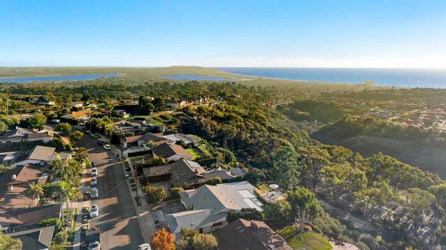 2258 Bahia Drive, La Jolla, CA 92037
