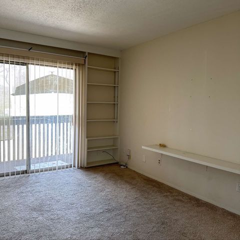 4845 Cedar Springs Road 267, Dallas, TX 75219