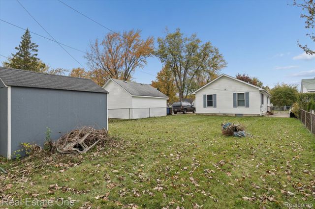 35833 Farragut Avenue, Westland, MI 48186