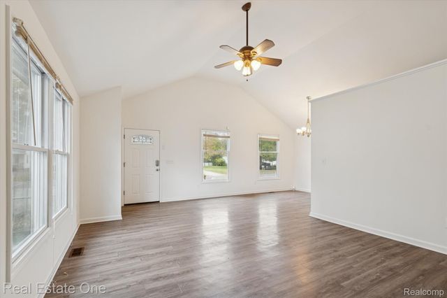 35833 Farragut Avenue, Westland, MI 48186