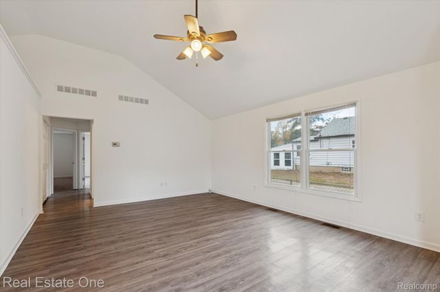 35833 Farragut Avenue, Westland, MI 48186