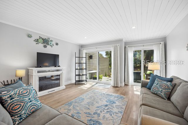 113 Shipyard Dr Apt 140, Hilton Head Island, SC 29928