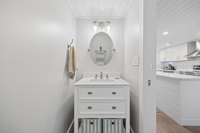 113 Shipyard Dr Apt 140, Hilton Head Island, SC 29928
