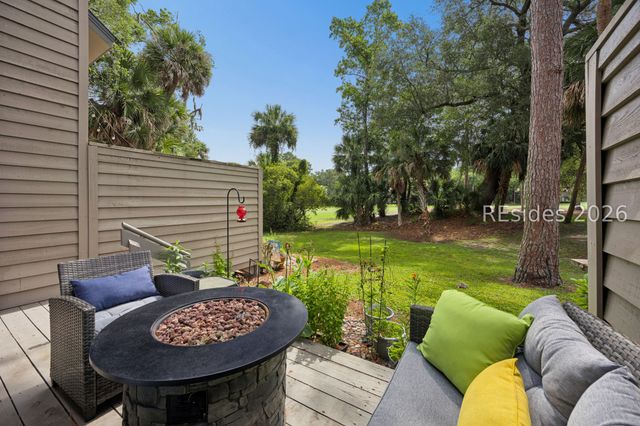113 Shipyard Dr Apt 140, Hilton Head Island, SC 29928