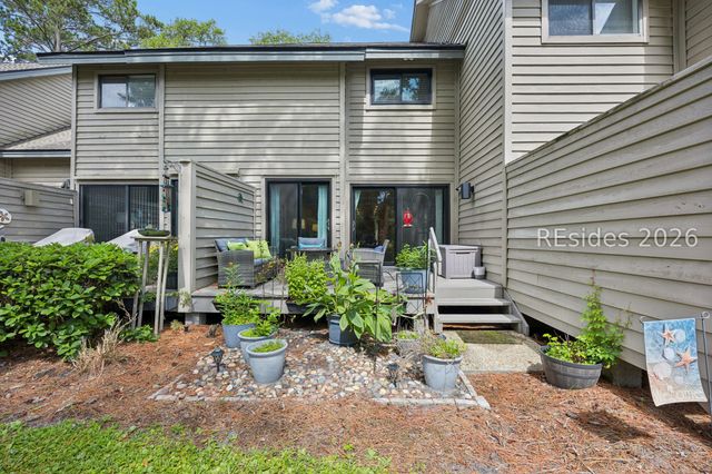 113 Shipyard Dr Apt 140, Hilton Head Island, SC 29928