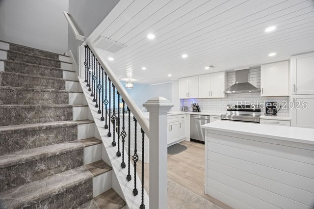 113 Shipyard Dr Apt 140, Hilton Head Island, SC 29928