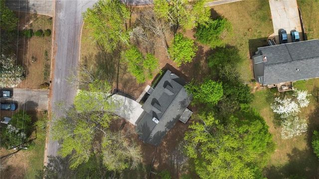 3860 Willow Ridge Court, Douglasville, GA 30135