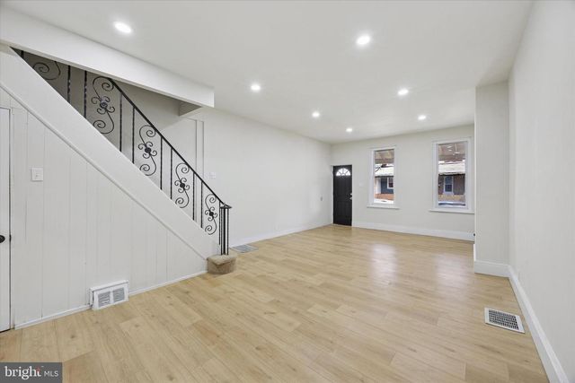 2130 S SIMPSON ST, Philadelphia, PA 19142