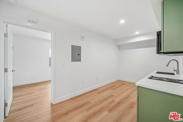 3221 W 71st Street, Los Angeles, CA 90043
