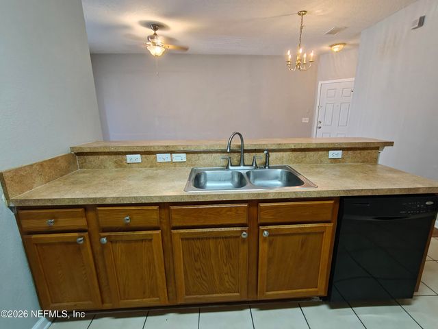 3631 KIRKPATRICK Circle 3, Jacksonville, FL 32210