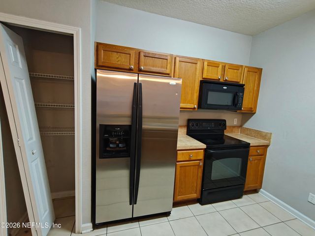 3631 KIRKPATRICK Circle 3, Jacksonville, FL 32210