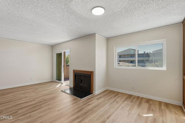 320 E Stocker Street 205, Glendale, CA 91207