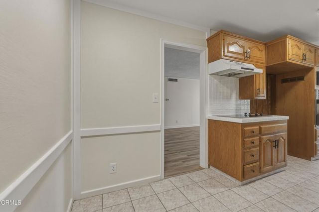 320 E Stocker Street 205, Glendale, CA 91207