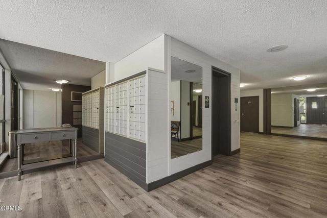 320 E Stocker Street 205, Glendale, CA 91207