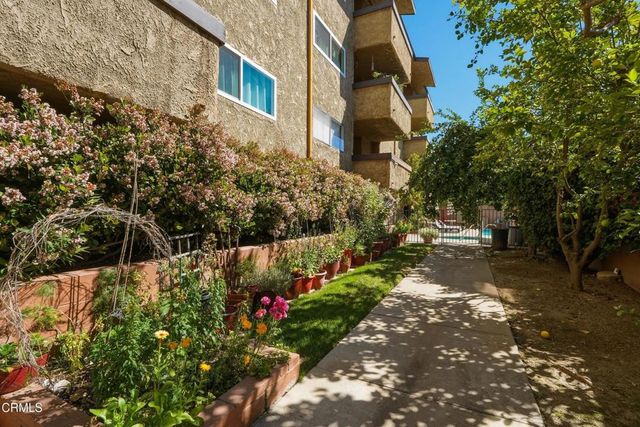 320 E Stocker Street 205, Glendale, CA 91207