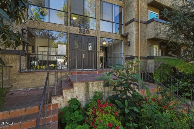 320 E Stocker Street 205, Glendale, CA 91207