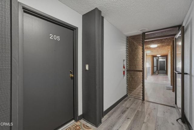 320 E Stocker Street 205, Glendale, CA 91207