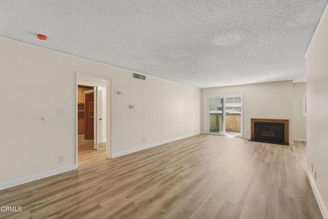 320 E Stocker Street 205, Glendale, CA 91207