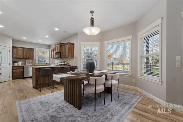 1082 E. Azan St., Meridian, ID 83646