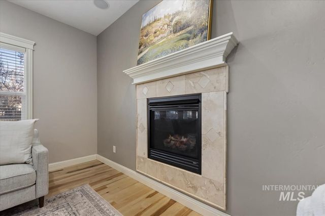 1082 E. Azan St., Meridian, ID 83646