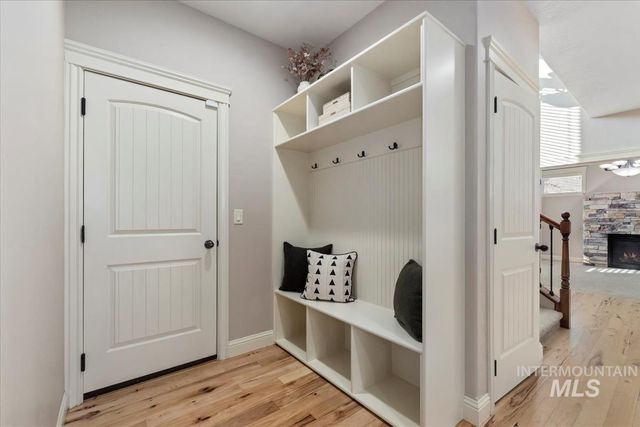 1082 E. Azan St., Meridian, ID 83646