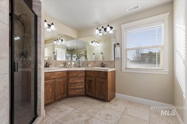 1082 E. Azan St., Meridian, ID 83646