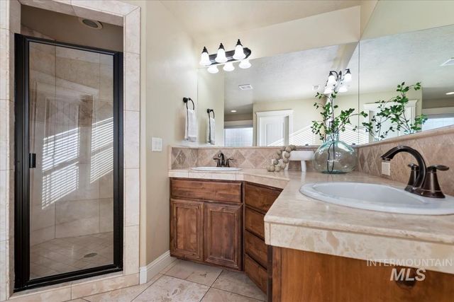 1082 E. Azan St., Meridian, ID 83646