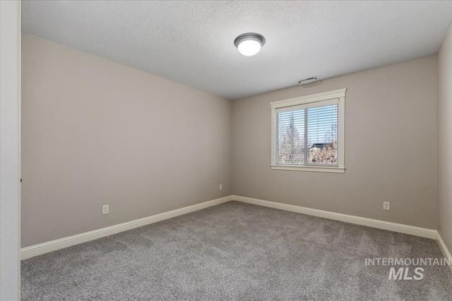 1082 E. Azan St., Meridian, ID 83646