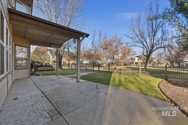 1082 E. Azan St., Meridian, ID 83646