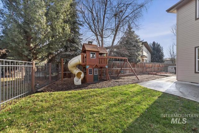 1082 E. Azan St., Meridian, ID 83646