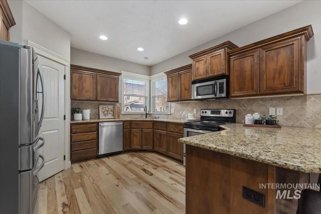 1082 E. Azan St., Meridian, ID 83646