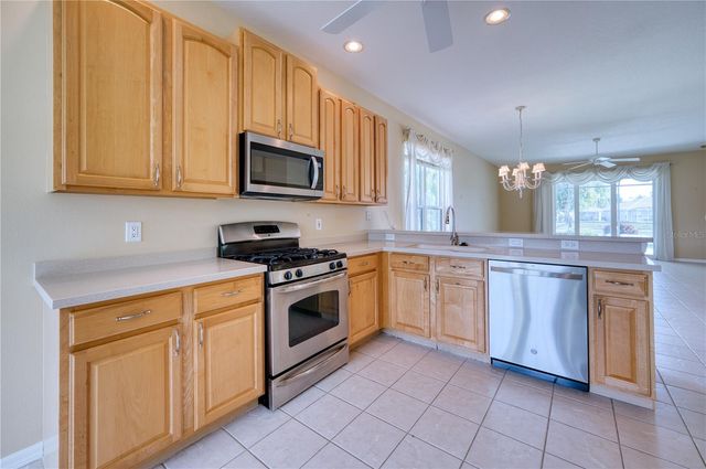 8025 STIRLING FALLS CIRCLE, Sarasota, FL 34243