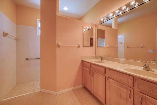 8025 STIRLING FALLS CIRCLE, Sarasota, FL 34243