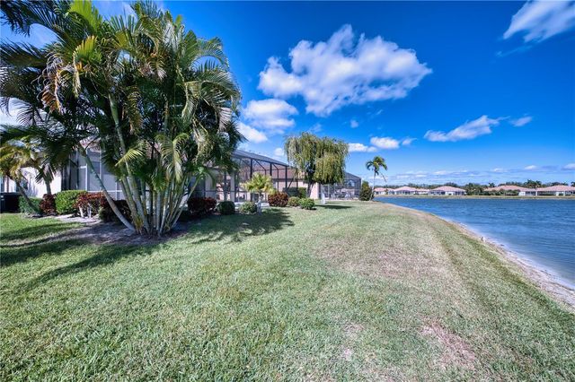 8025 STIRLING FALLS CIRCLE, Sarasota, FL 34243