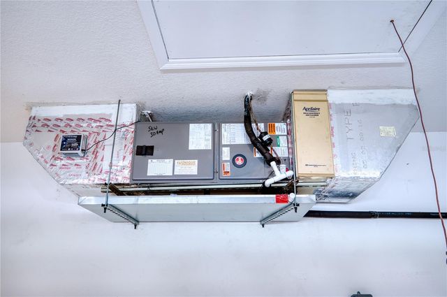 8025 STIRLING FALLS CIRCLE, Sarasota, FL 34243